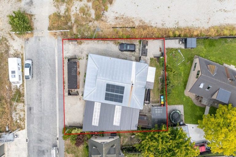 Photo of property in 2 Clutha Street, Alexandra, 9320