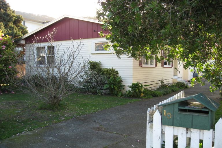 Photo of property in 10 Gardiner Grove, Wainuiomata, Lower Hutt, 5014
