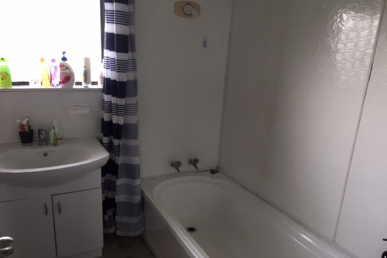 Photo of property in 1/11 Maplesden Drive, Clendon Park, Auckland, 2103