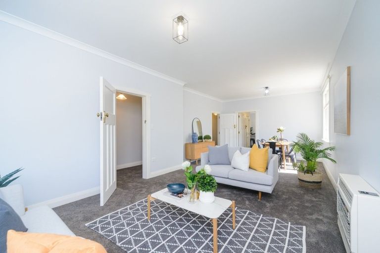 Photo of property in 35 Florence Avenue, Palmerston North, 4414