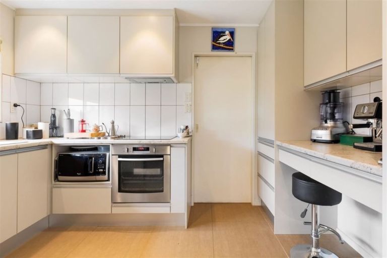 Photo of property in 1/41a Titirangi Road, New Lynn, Auckland, 0600