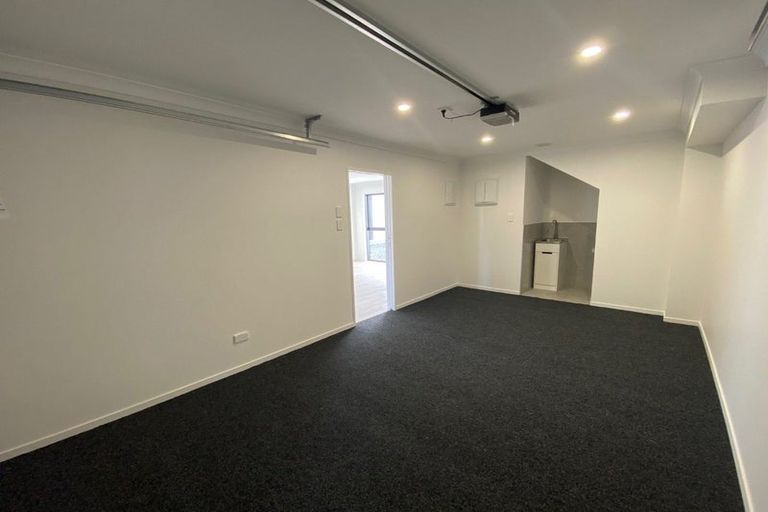 Photo of property in 65a Tiroroa Avenue, Te Atatu South, Auckland, 0610