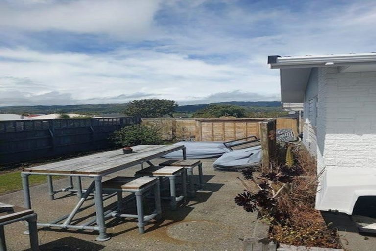 Photo of property in 76 Gray Avenue, Paraparaumu Beach, Paraparaumu, 5032