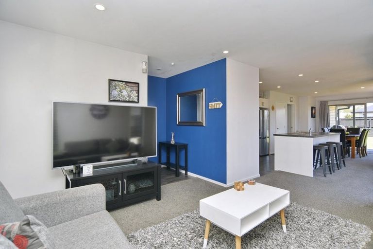 Photo of property in 6 Fearne Drive, Woodend, 7610