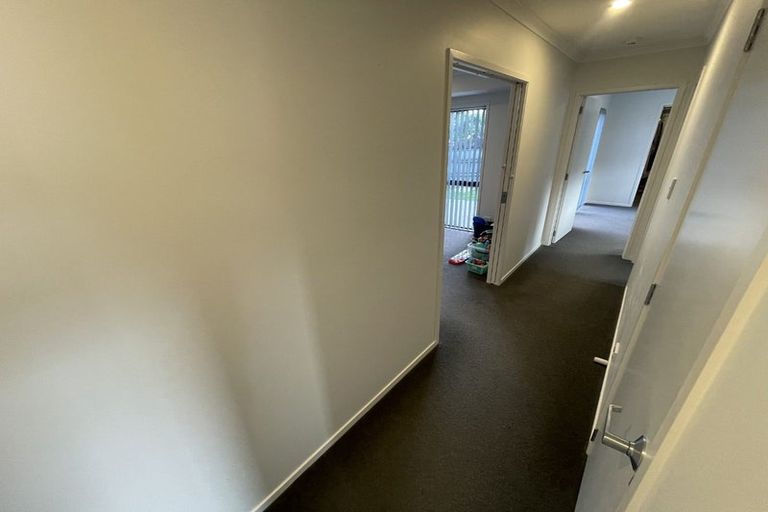 Photo of property in 386 Stokes Valley Road, Stokes Valley, Lower Hutt, 5019