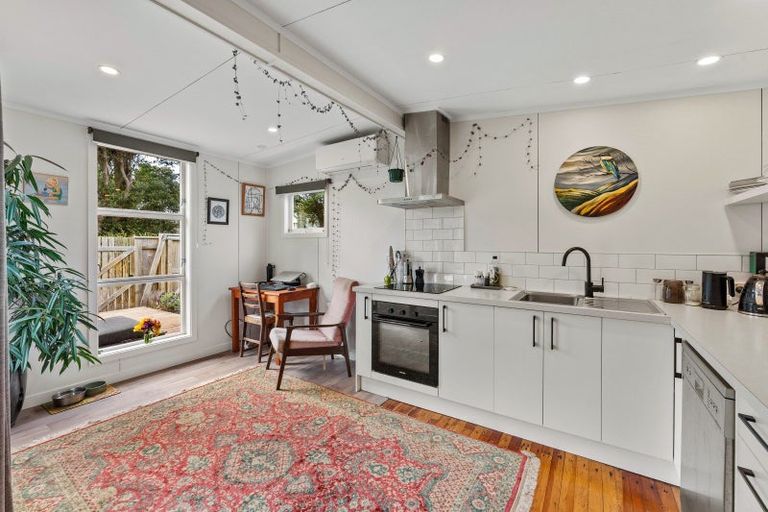 Photo of property in 14b Toi Street, Otaki Beach, Otaki, 5512