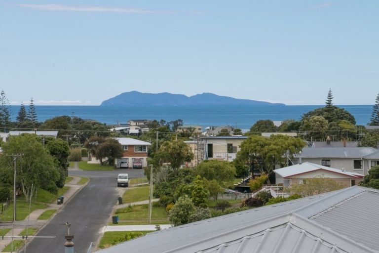 Photo of property in 56 The Crescent, Waihi Beach, 3611