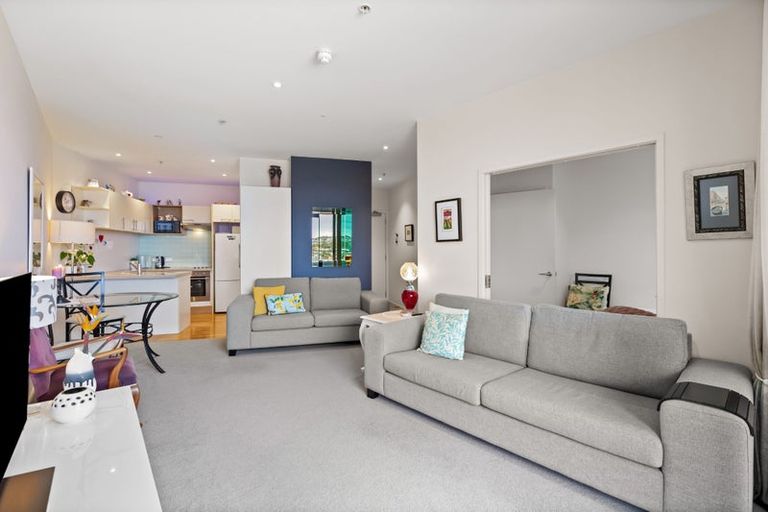 Photo of property in 915/11 Tamariki Avenue, Kelston, Auckland, 0602