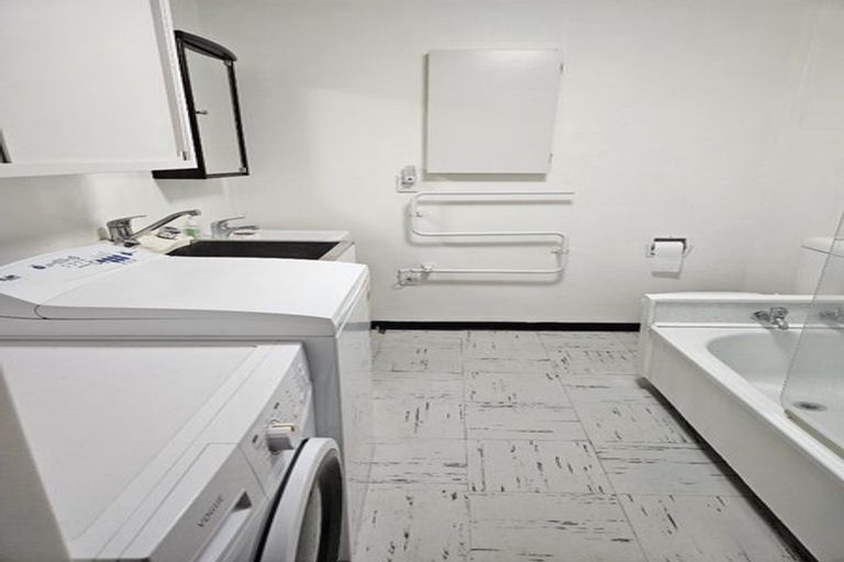 Photo of property in Mansfield Towers, 1 Grant Road, Thorndon, Wellington, 6011