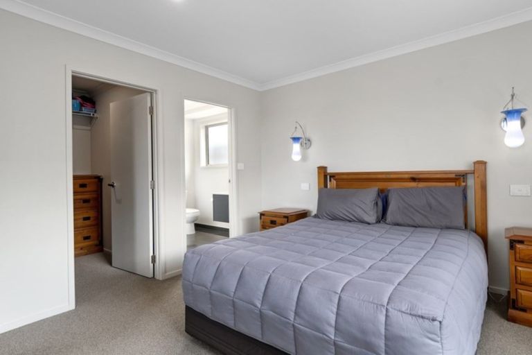 Photo of property in 2 Damien Place, Ohauiti, Tauranga, 3112