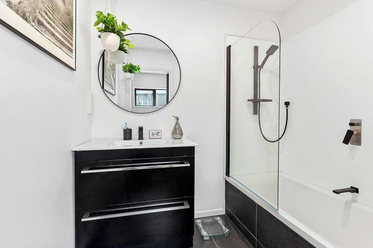 Photo of property in 163 Grant Road, Thorndon, Wellington, 6011