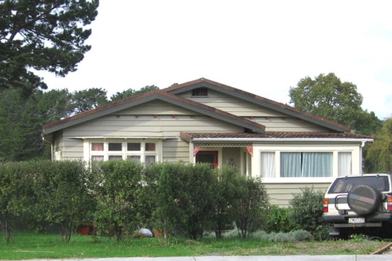 Photo of property in 44 Lowtherhurst Road, Massey, Auckland, 0614