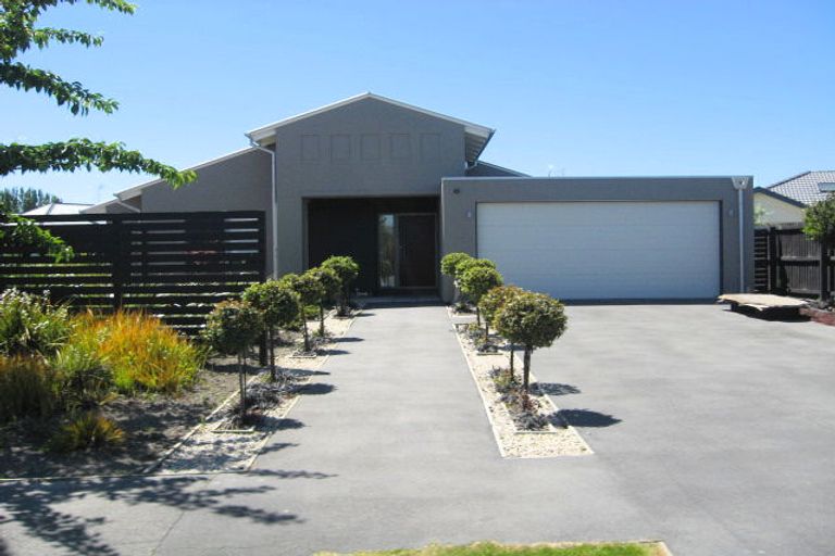 Photo of property in 24 Woodhurst Drive, Casebrook, Christchurch, 8051