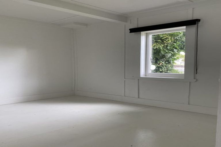 Photo of property in 18 Shoal Bay Road, Devonport, Auckland, 0624