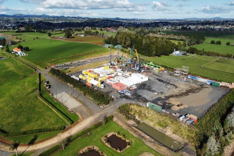 Photo of property in 196 Heights Road, Pukekohe, 2676