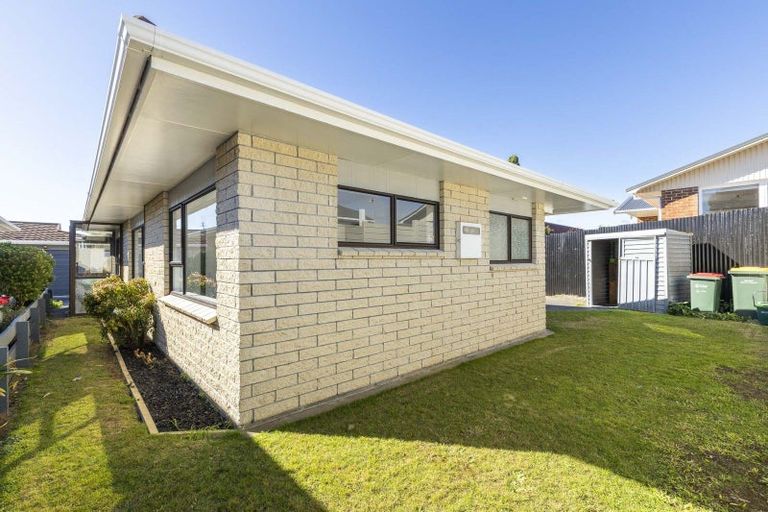 Photo of property in 13 Tukapa Street, Westown, New Plymouth, 4310