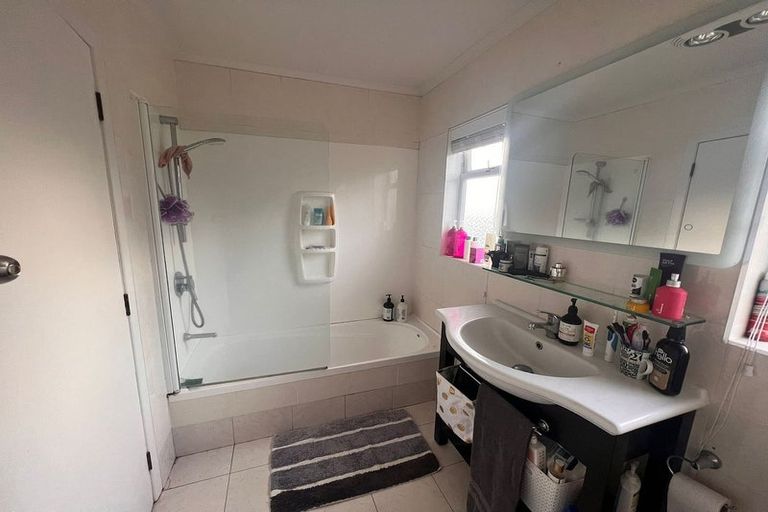 Photo of property in 53 Coronation Road, Hillcrest, Auckland, 0627