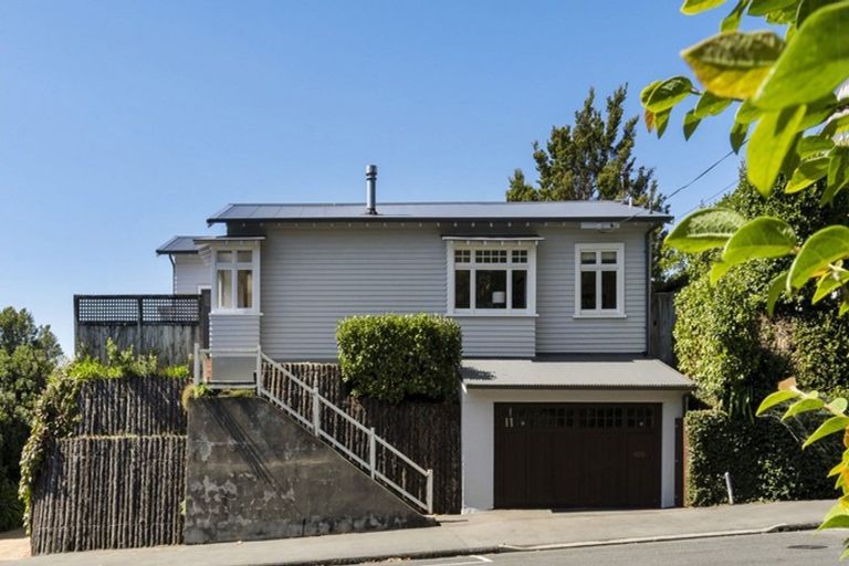 Photo of property in 101 Gover Street, New Plymouth, 4310