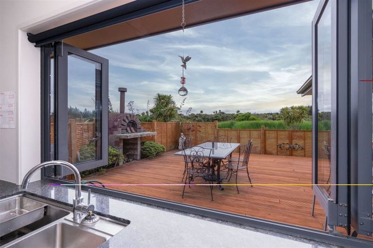 Photo of property in 68 Waitarere Rise Avenue, Waitarere, Levin, 5510