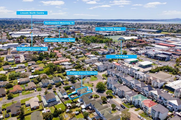 Photo of property in 21 Stephen Avenue, Henderson, Auckland, 0610