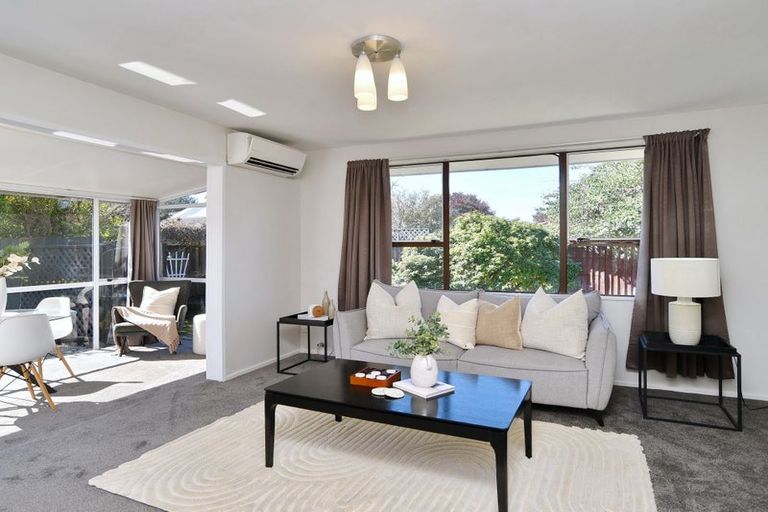 Photo of property in 2/14 Four Elms Place, Parklands, Christchurch, 8083