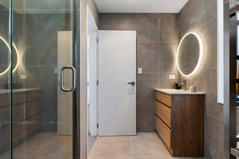 Photo of property in 16a Meadway, Sunnyhills, Auckland, 2010