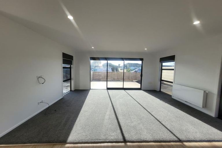 Photo of property in 6 Te Ara O Ngakeiha, Fitzroy, New Plymouth, 4312