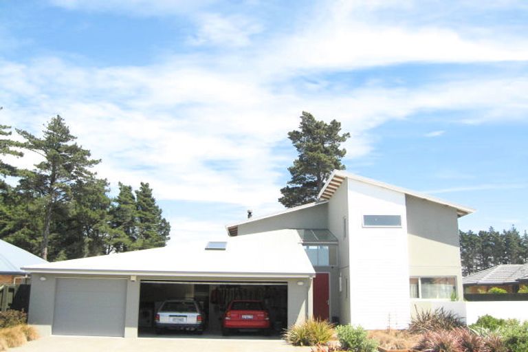 Photo of property in 18 Fishermans Rest, Waimairi Beach, Christchurch, 8083