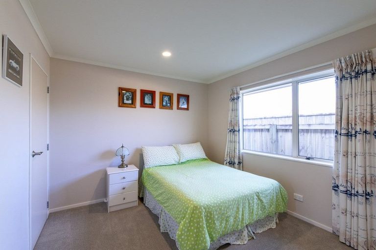 Photo of property in 29 Leanne Way, Waikanae Beach, Waikanae, 5036