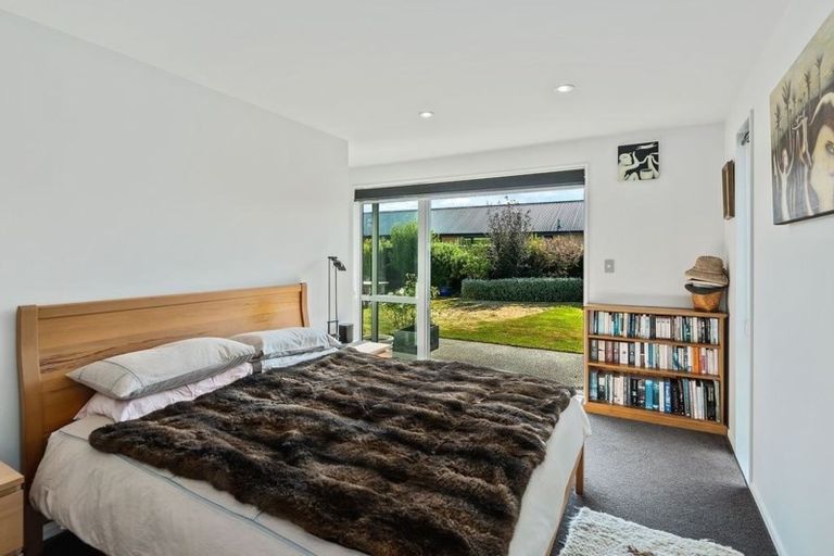 Photo of property in 28 Gosling Crescent, Halswell, Christchurch, 8025