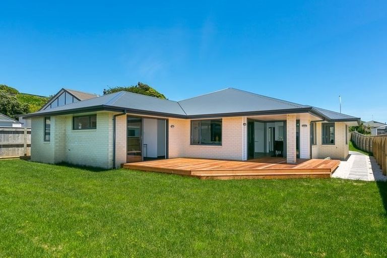 Photo of property in 4 Ellesmere Avenue, Bell Block, New Plymouth, 4312