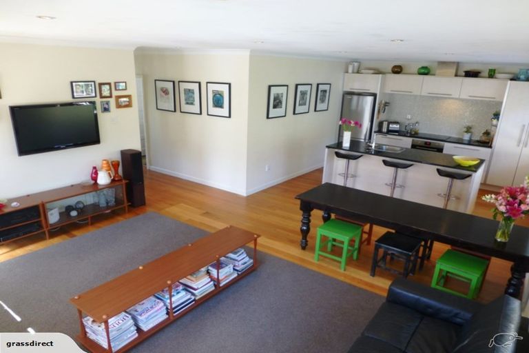 Photo of property in 6 Nelson Avenue, Northcote Point, Auckland, 0627