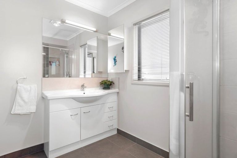 Photo of property in 129 Rowesdale Drive, Ohauiti, Tauranga, 3112