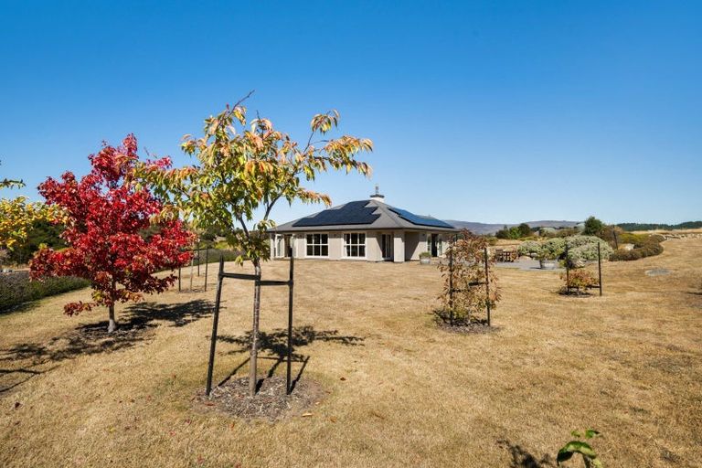 Photo of property in 136 Te Awa Road, Albert Town, Wanaka, 9382