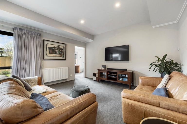 Photo of property in 6 Chadlington Way, Lower Shotover, Queenstown, 9304