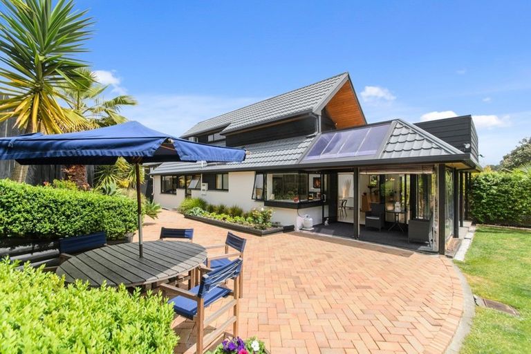 Photo of property in 3 Francis Curtis Avenue, Blockhouse Bay, Auckland, 0600