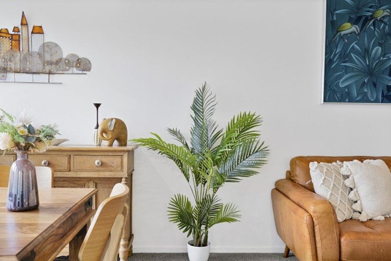 Photo of property in Redwood Village, 54/42 Main Road, Tawa, Wellington, 5028