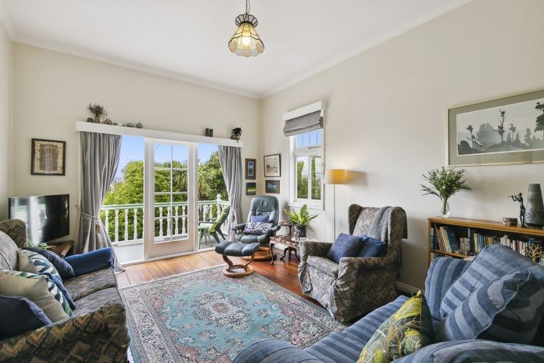 Photo of property in 42 Crawford Road, Kilbirnie, Wellington, 6022