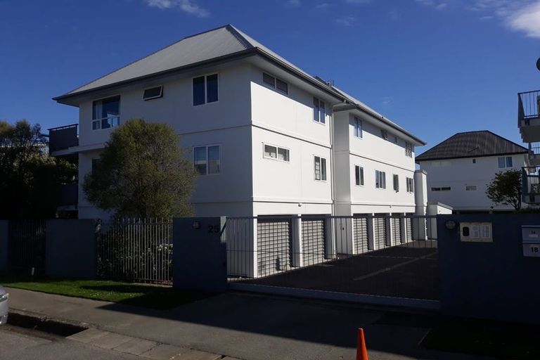 Photo of property in 2/25 Hastings Street West, Sydenham, Christchurch, 8023