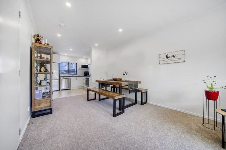Photo of property in 37 Alliance Lane, Papakura, 2110