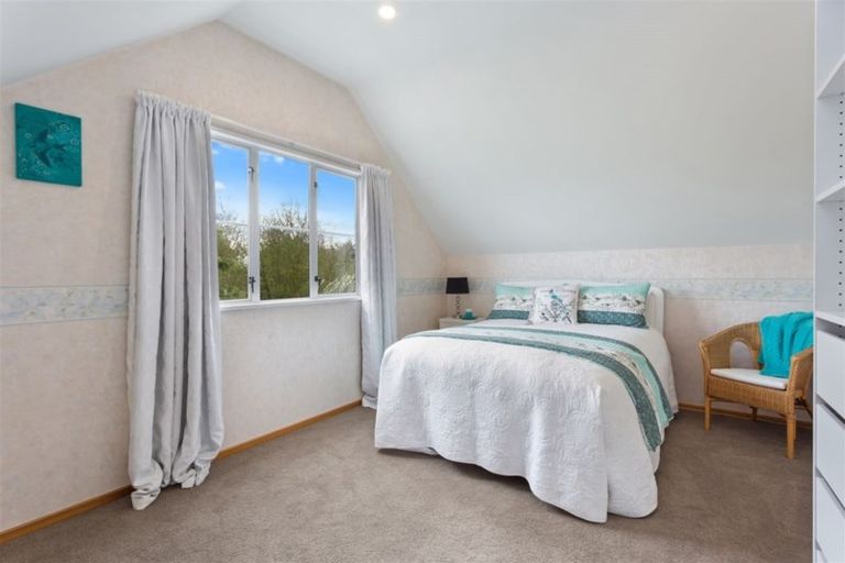 Photo of property in 33 Taranaki Drive, Woodend, 7610