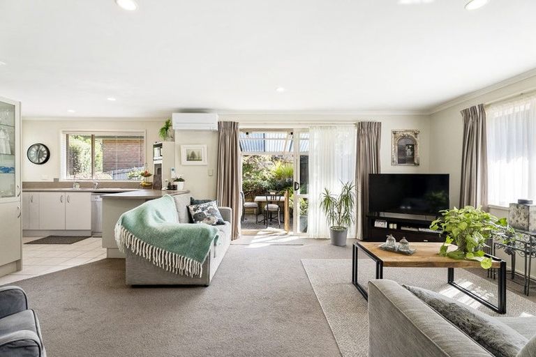 Photo of property in 2/22 Ellenbury Place, Stanmore Bay, Whangaparaoa, 0932