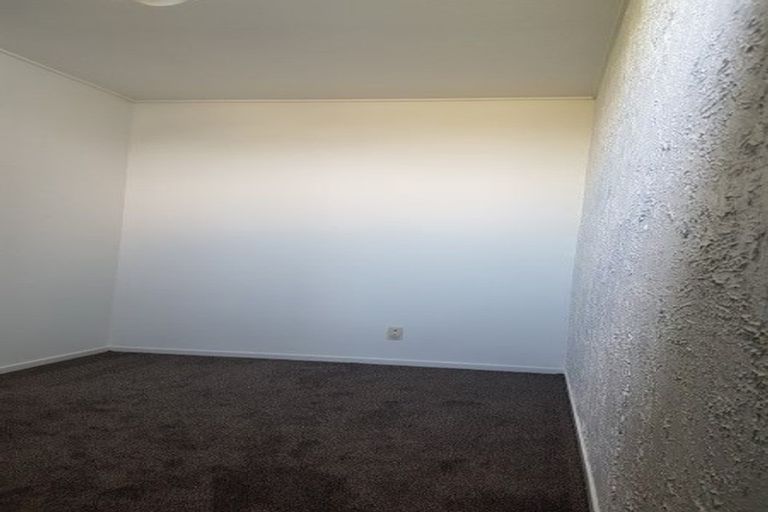 Photo of property in 2/31 Mana Avenue, Titahi Bay, Porirua, 5022