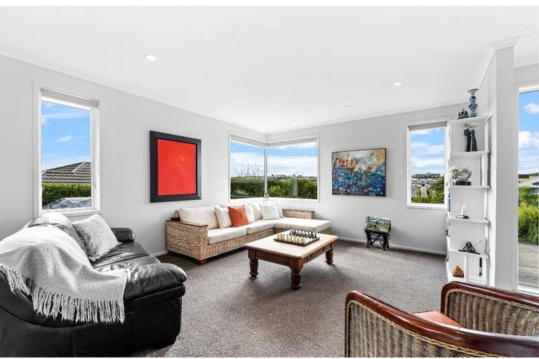 Photo of property in 16 Discovery Drive, Gulf Harbour, Whangaparaoa, 0930