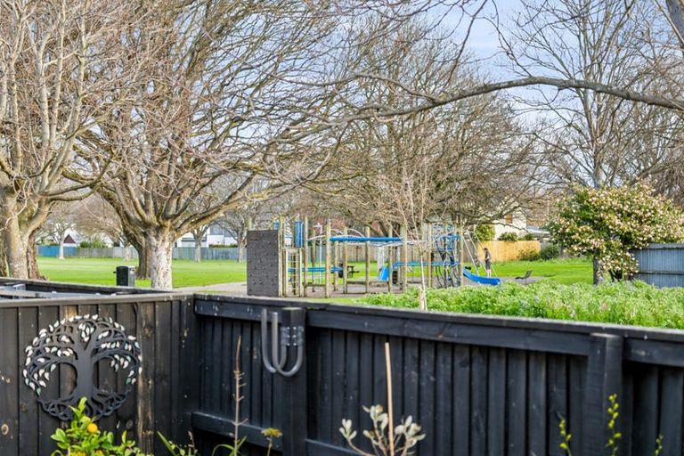 Photo of property in 4 Shingle Lane, Sydenham, Christchurch, 8023