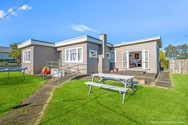 Photo of property in 20 Miro Street, Castlecliff, Whanganui, 4501