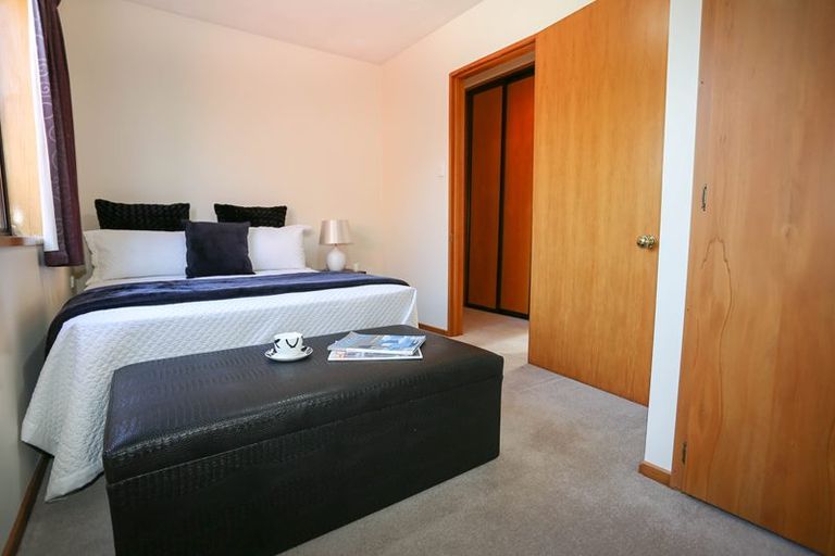 Photo of property in 1/26 Felstead Place, Avonhead, Christchurch, 8042