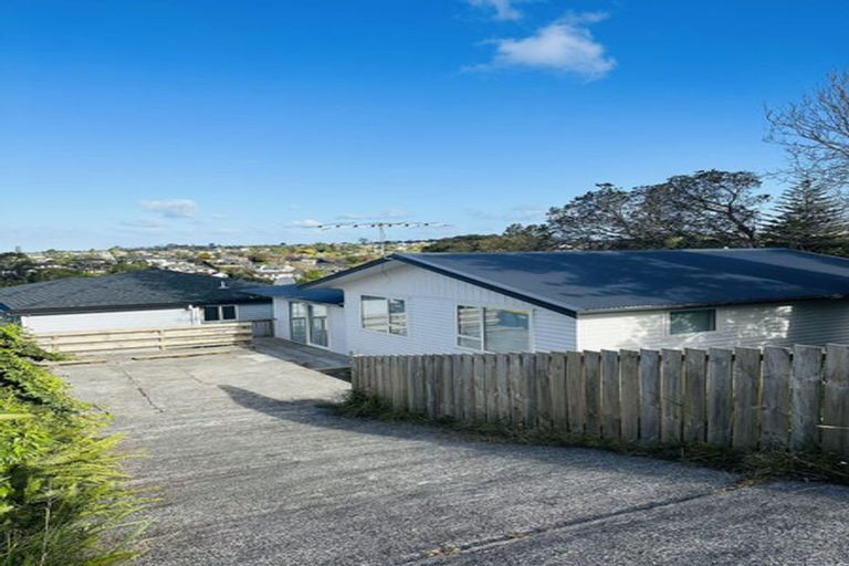 Photo of property in 699 East Coast Road, Browns Bay, Auckland, 0630