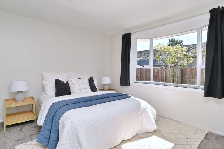Photo of property in 2/14 Four Elms Place, Parklands, Christchurch, 8083