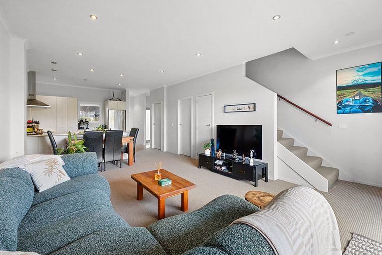 Photo of property in The Strand, 4/16 Ronald Street, Strandon, New Plymouth, 4312